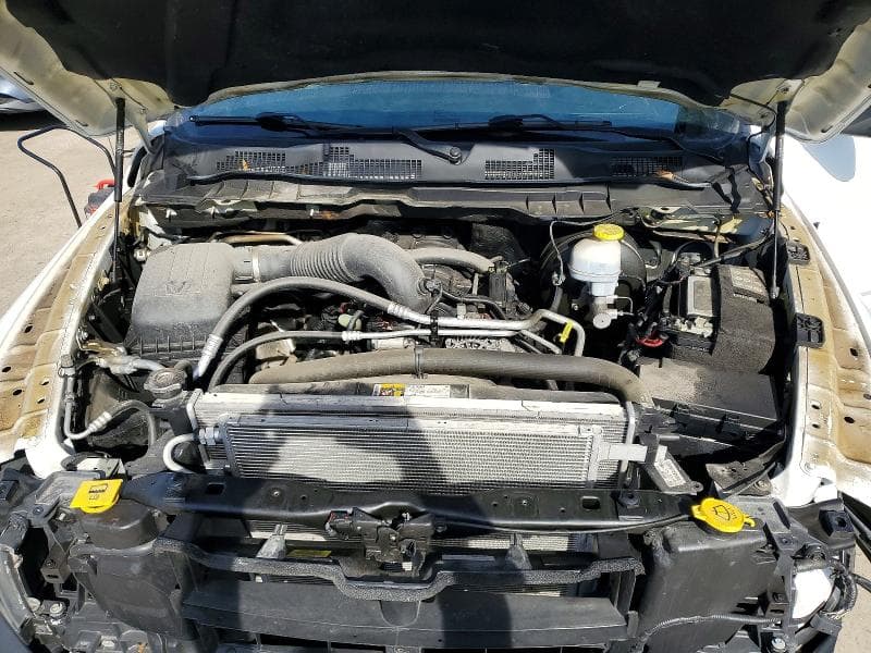 2021 RAM 1500 CLASSIC SLT 12