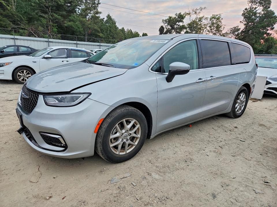 2023 CHRYSLER PACIFICA TOURING L - 1