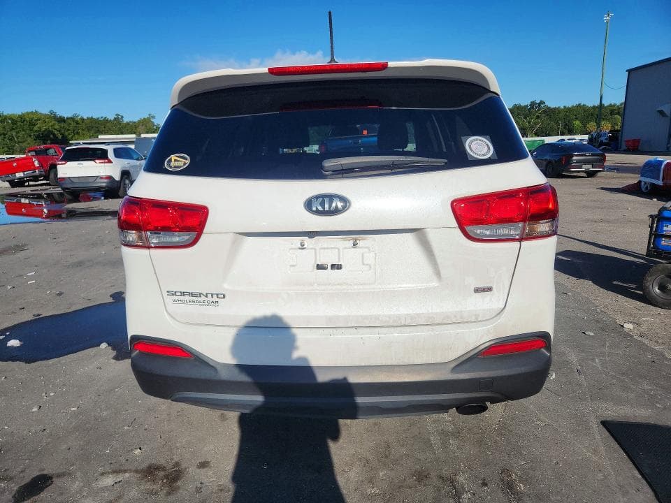 2017 KIA SORENTO LX 6