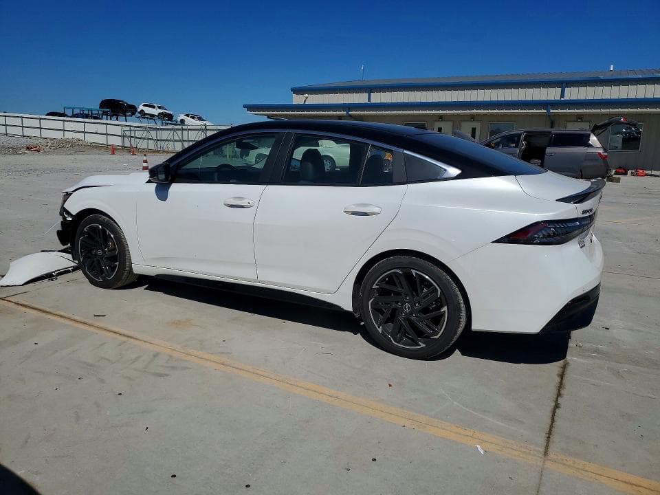 2026 NISSAN SENTRA SR 2