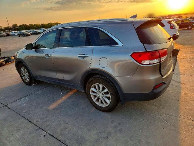 2018 KIA SORENTO LX 2