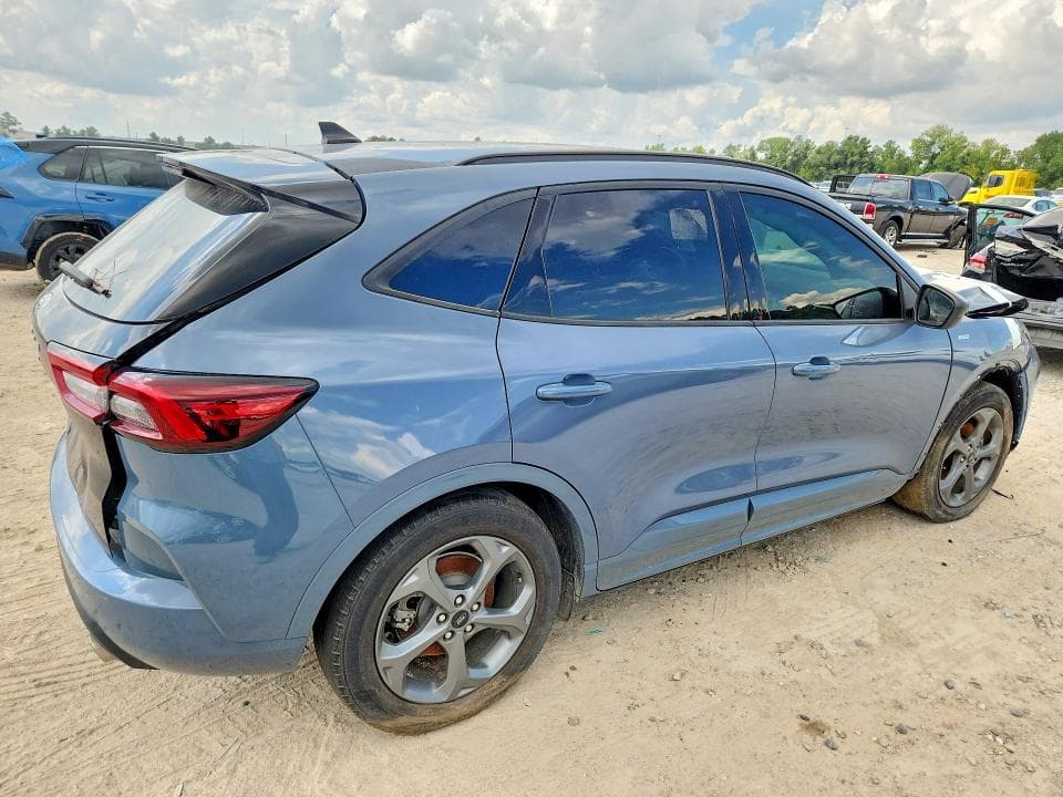 2024 FORD ESCAPE ST LINE 3