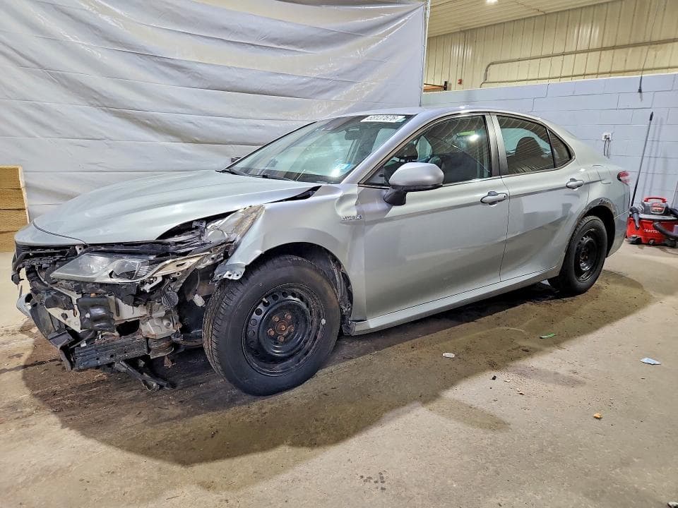 2019 TOYOTA CAMRY LE