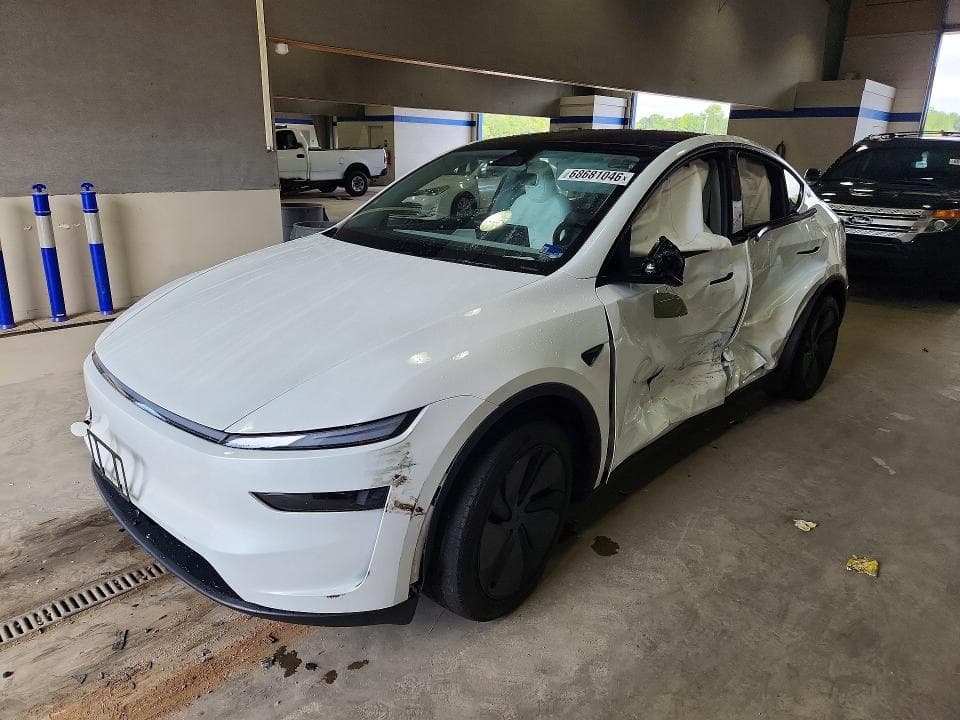 2026 TESLA MODEL Y - 1