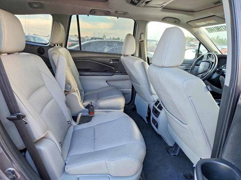 2017 HONDA PILOT ELITE 11