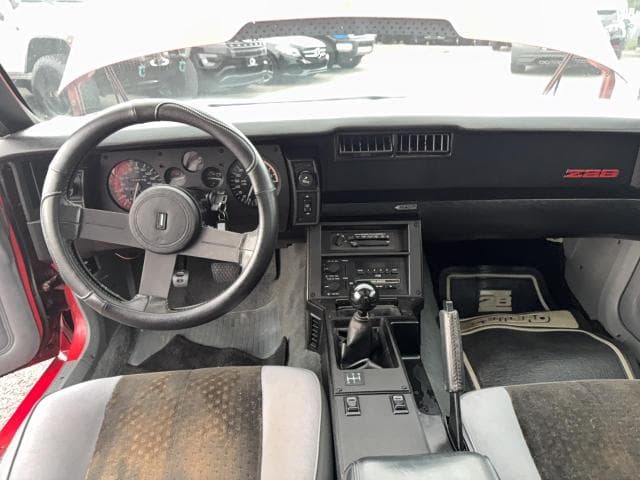 1985 CHEVROLET CAMARO 9