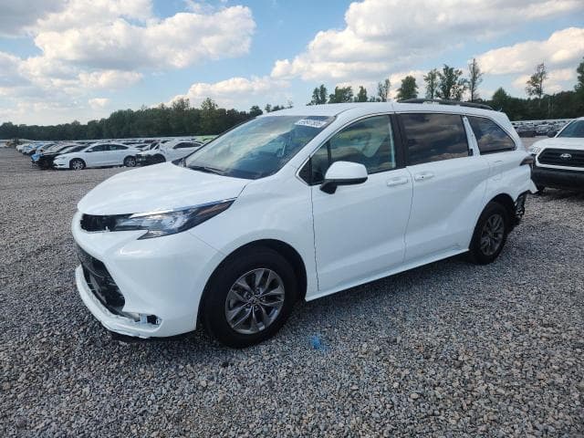 2026 TOYOTA SIENNA LE