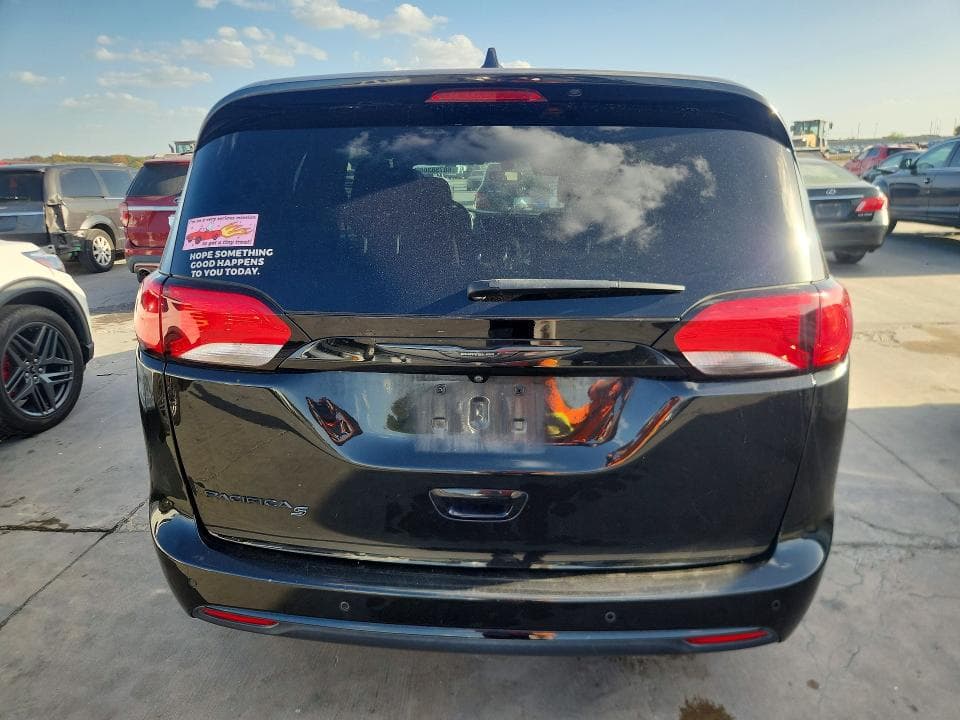 2020 CHRYSLER PACIFICA TOURING 6