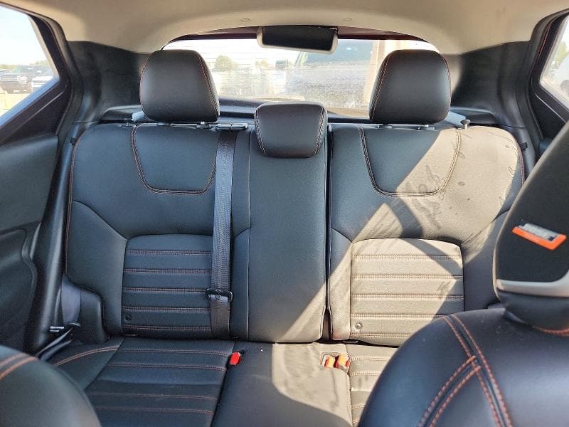2019 NISSAN KICKS SR 10