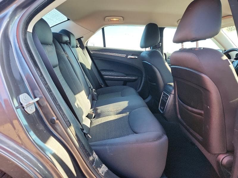 2019 CHRYSLER 300 TOURING 10