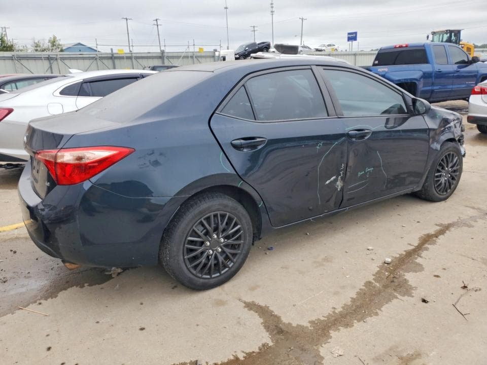 2019 TOYOTA COROLLA LE 3