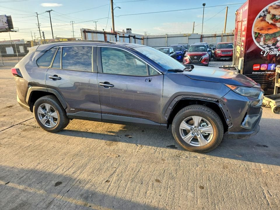 2025 TOYOTA RAV4 HYBRID XLE 4