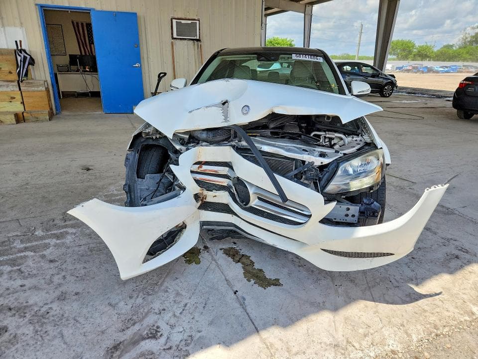 2017 MERCEDES-BENZ C 300 5