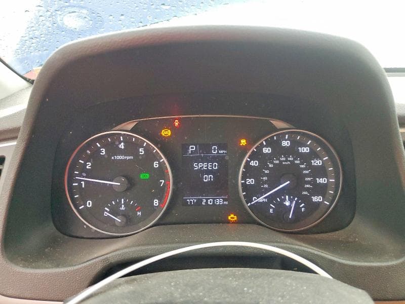2017 HYUNDAI ELANTRA SE 9