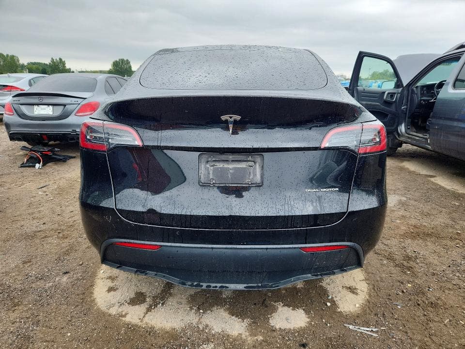 2023 TESLA MODEL Y 6