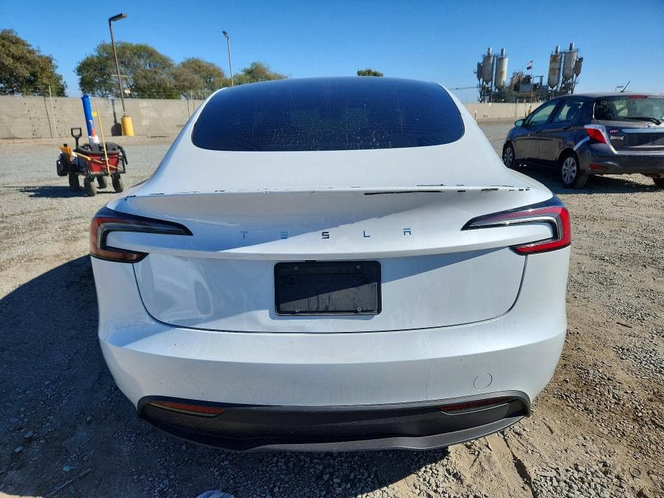 2025 TESLA MODEL 3 6