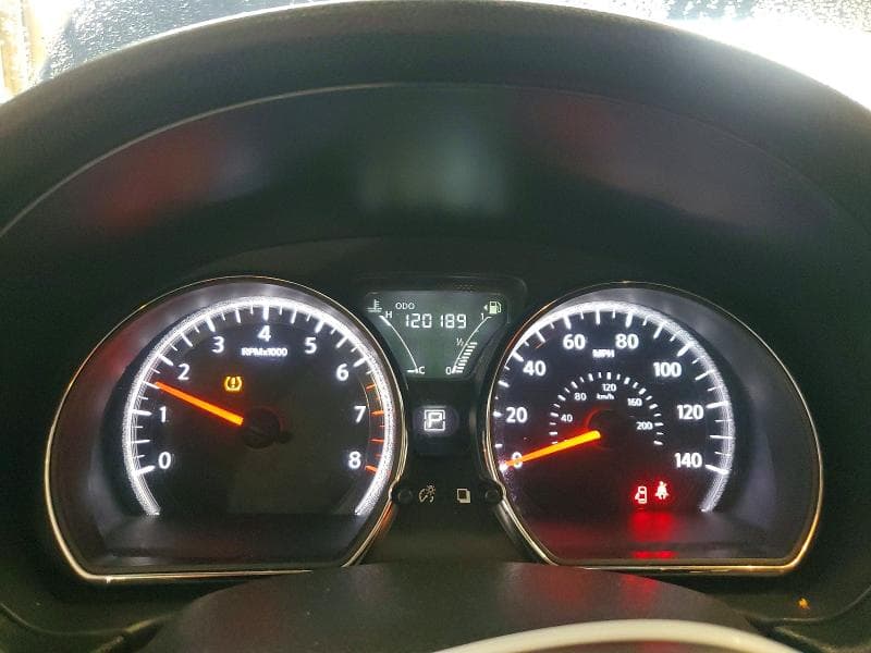 2018 NISSAN VERSA SV 9