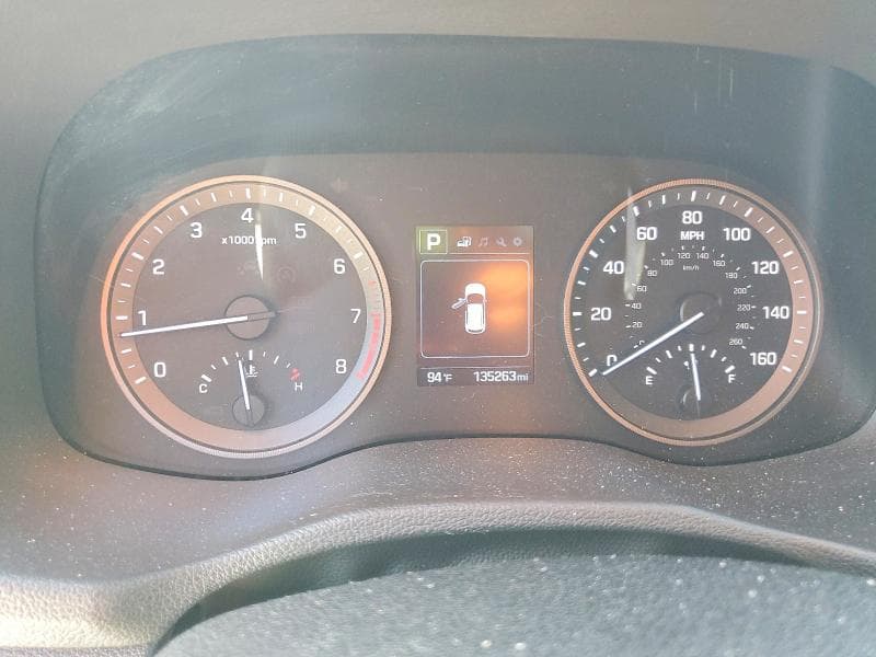 2017 HYUNDAI TUCSON SE 9
