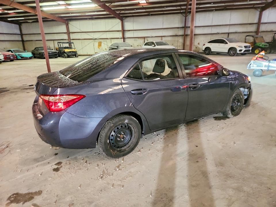 2017 TOYOTA COROLLA LE 3