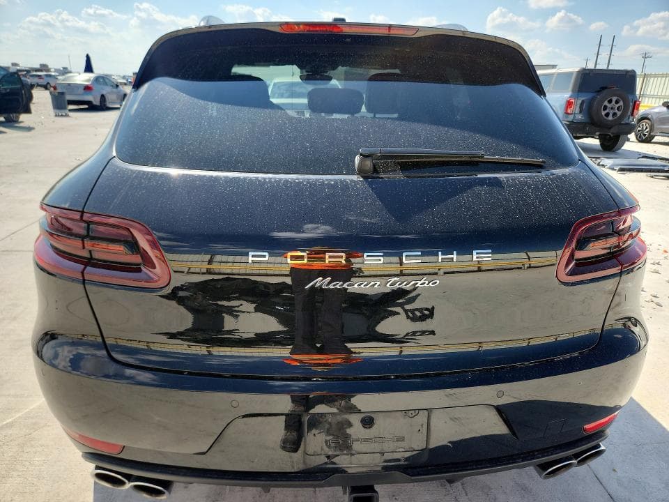 2017 PORSCHE MACAN TURBO 6