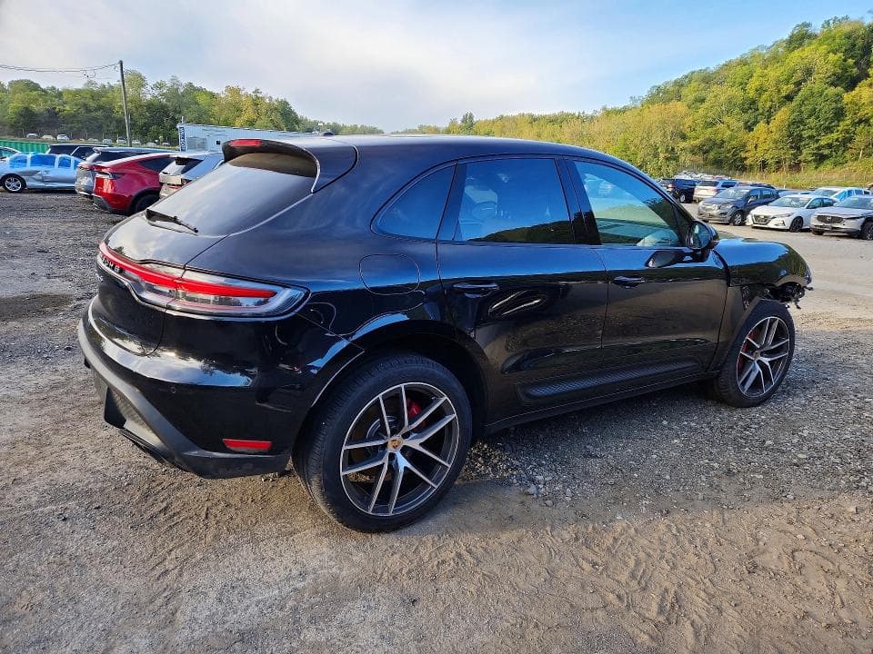 2025 PORSCHE MACAN S 3