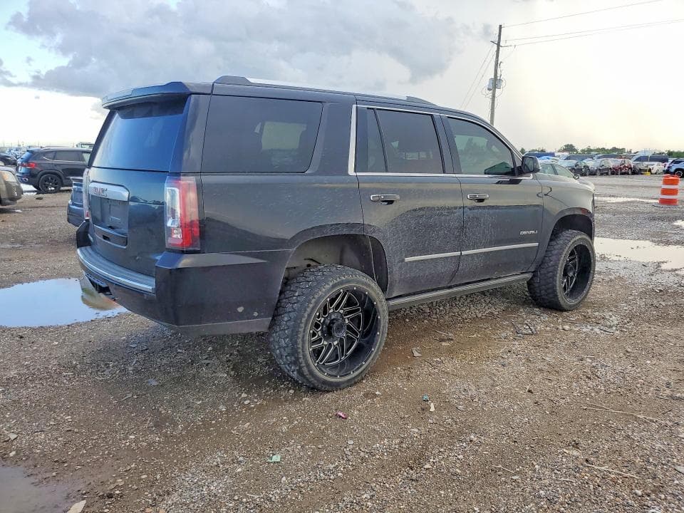 2017 GMC YUKON DENALI 3