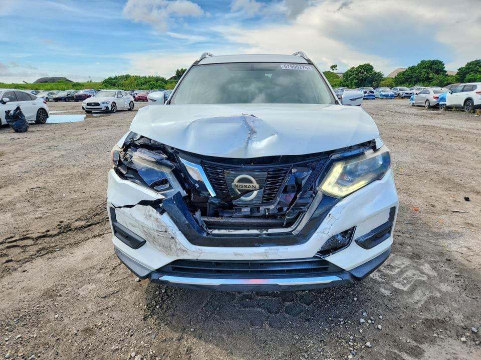 2017 NISSAN ROGUE SV 5