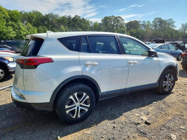 2018 TOYOTA RAV4 LE 3