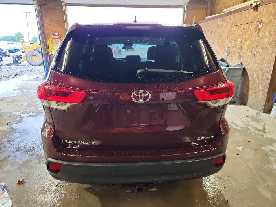 2017 TOYOTA HIGHLANDER LE PLUS 6