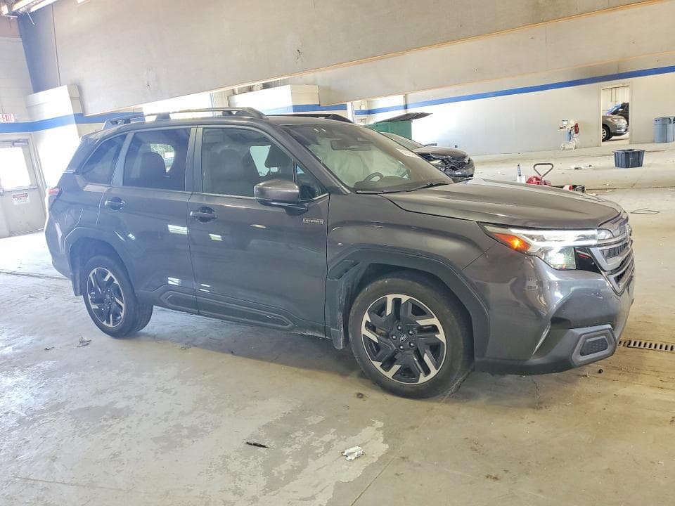 2025 SUBARU FORESTER LIMITED 4