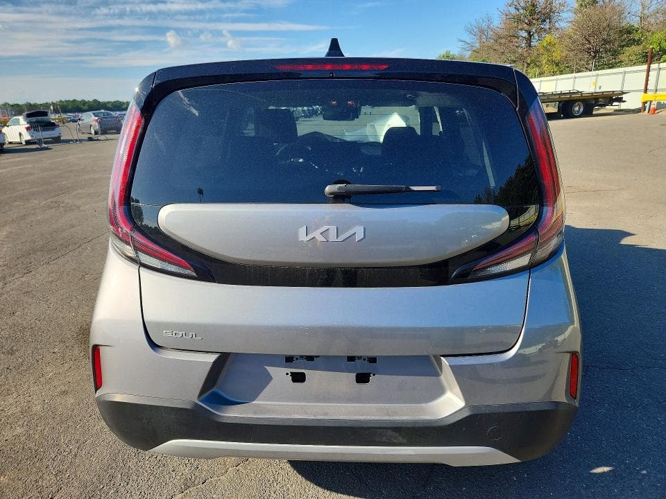 2025 KIA SOUL LX 6
