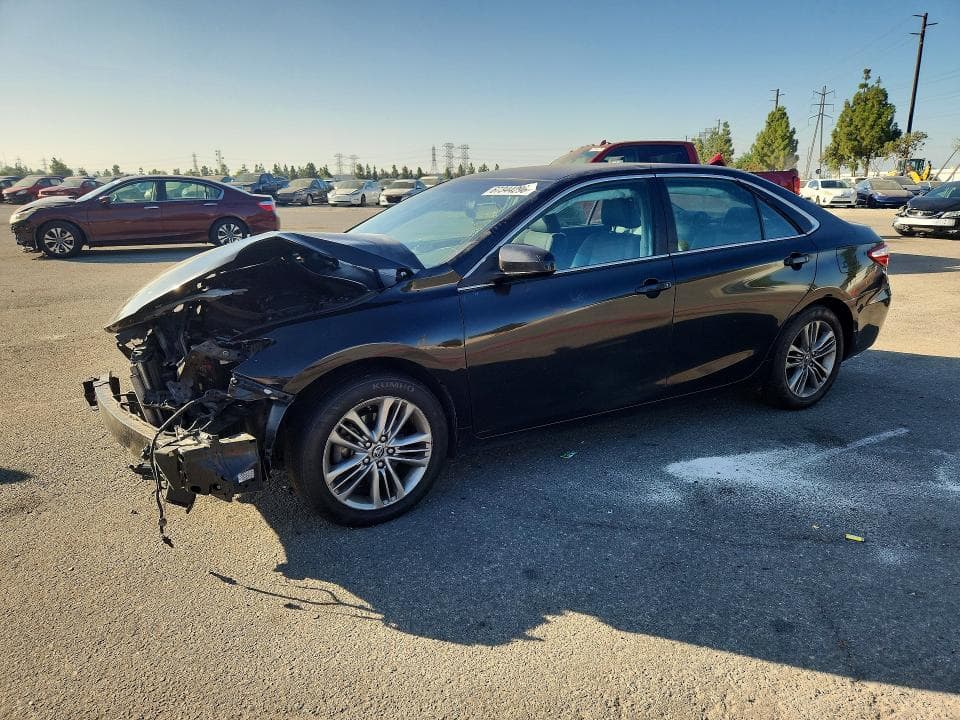 2017 TOYOTA CAMRY SE - 1