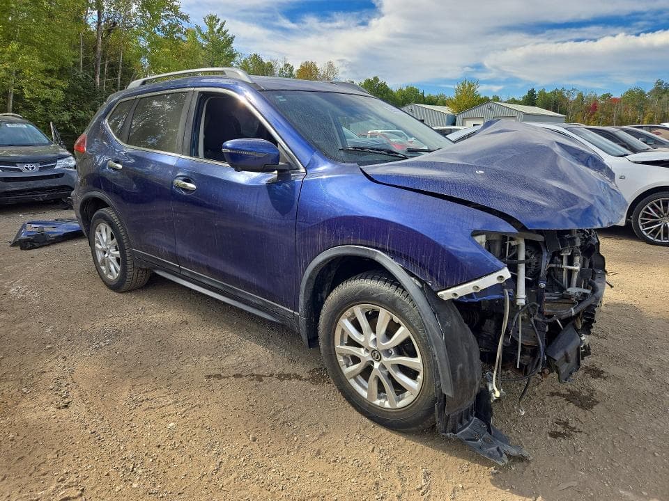 2017 NISSAN ROGUE SV 4
