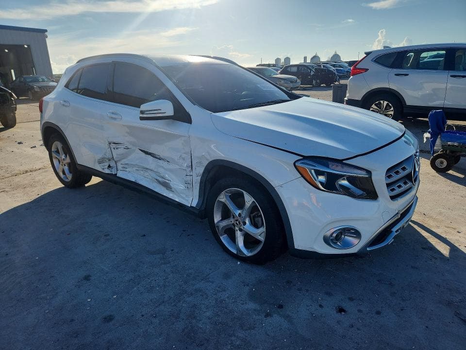 2019 MERCEDES-BENZ GLA 250 4