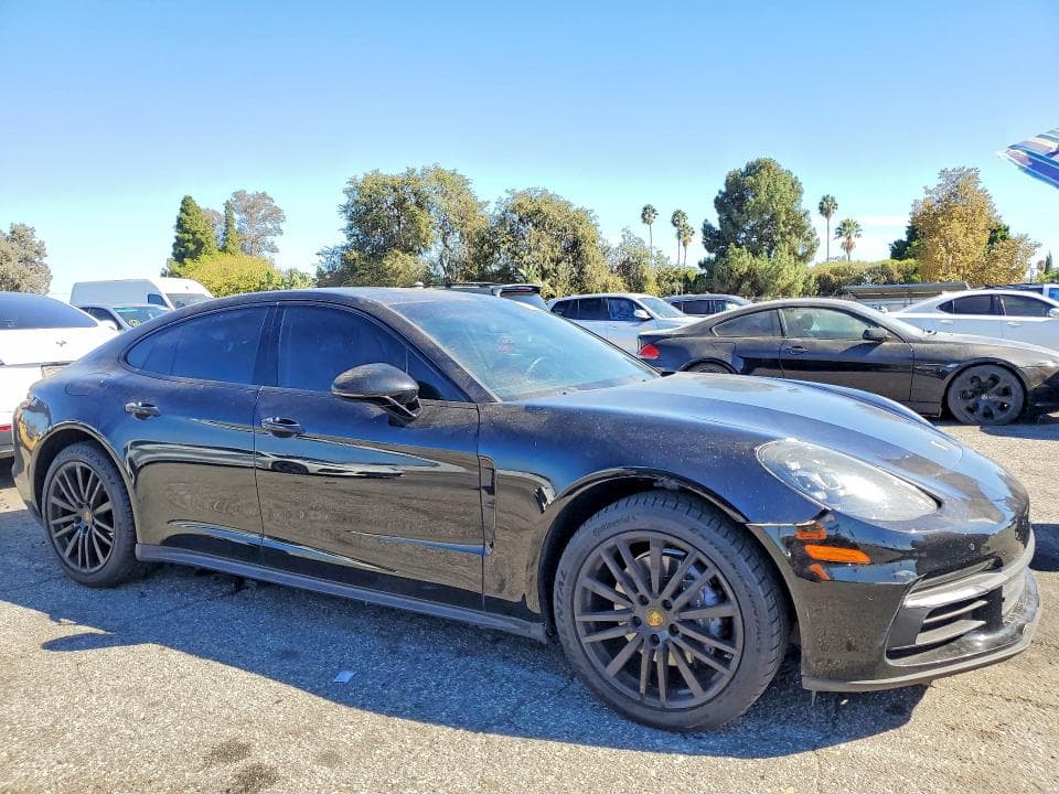 2017 PORSCHE PANAMERA 2 4