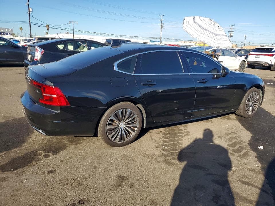 2020 VOLVO S90 T6 MOMENTUM 3