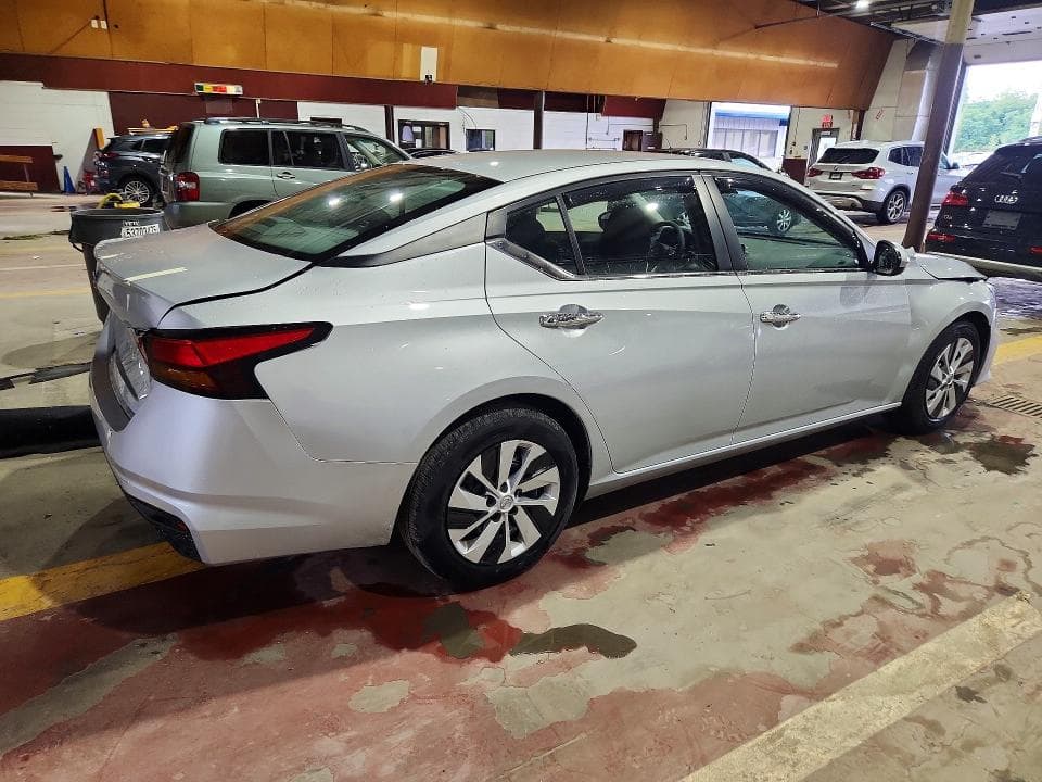 2022 NISSAN ALTIMA S 3