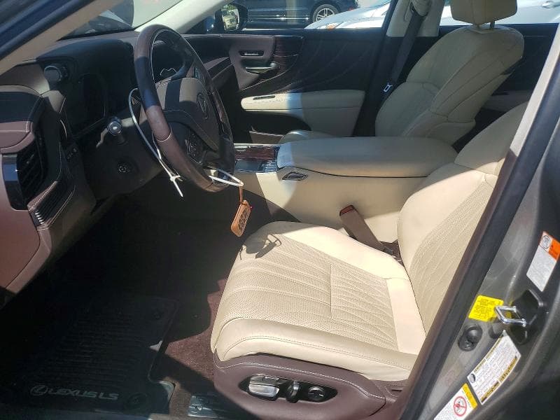 2019 LEXUS LS 500 BASE 7