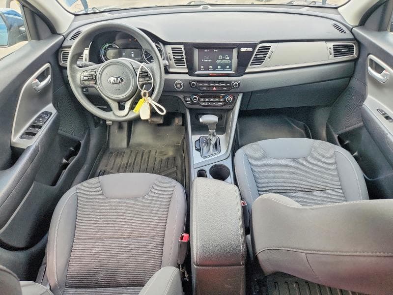 2017 KIA NIRO LX 8