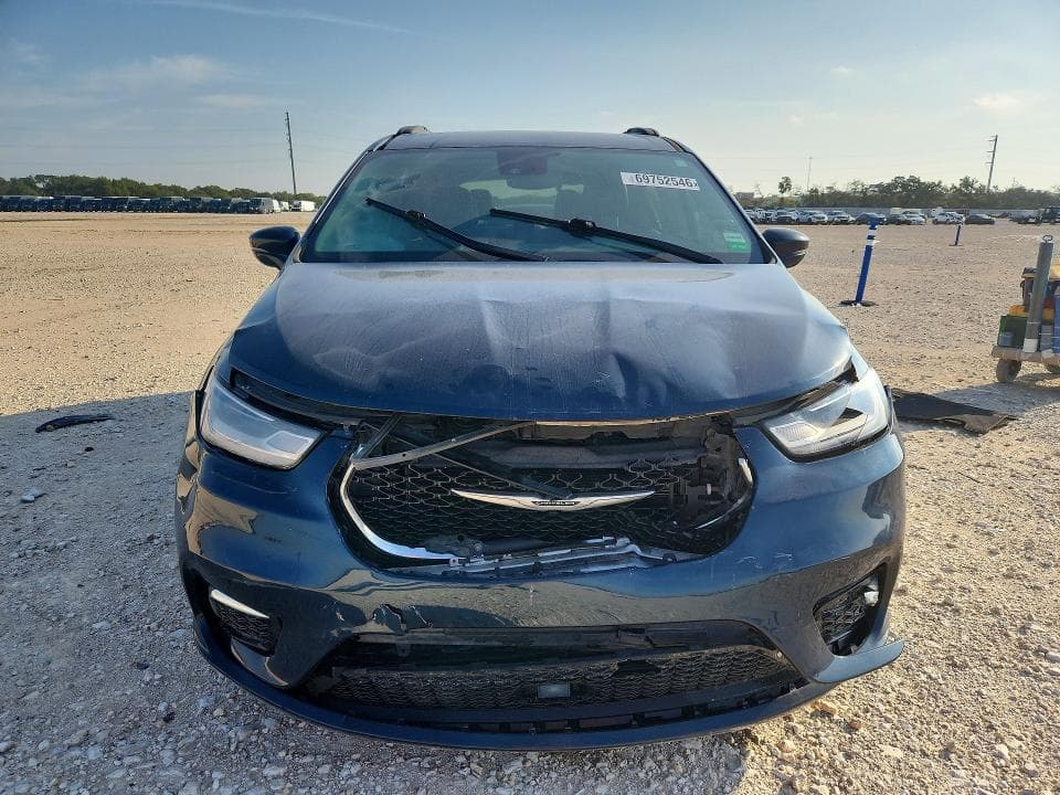 2021 CHRYSLER PACIFICA TOURING 5