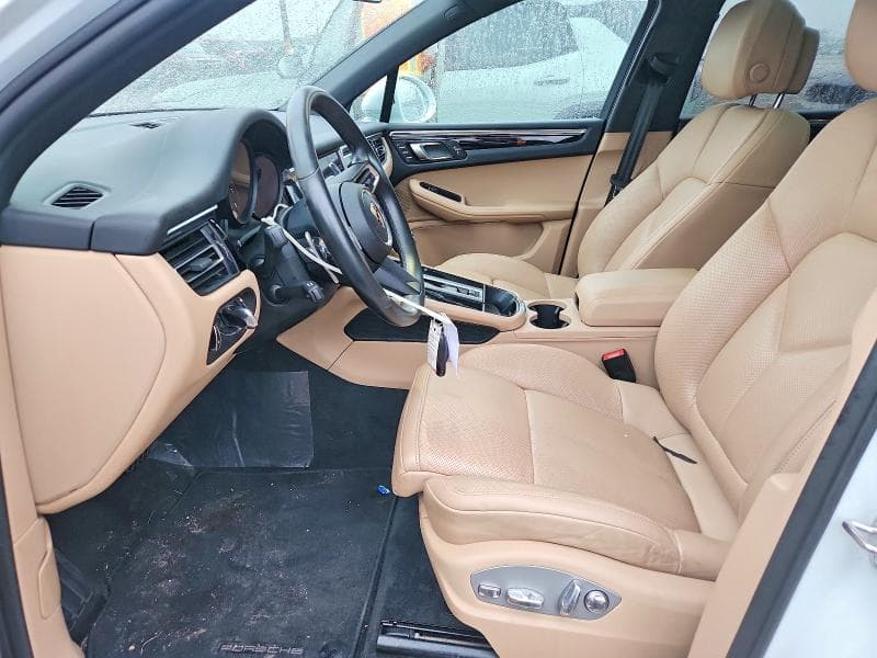 2025 PORSCHE MACAN BASE 7