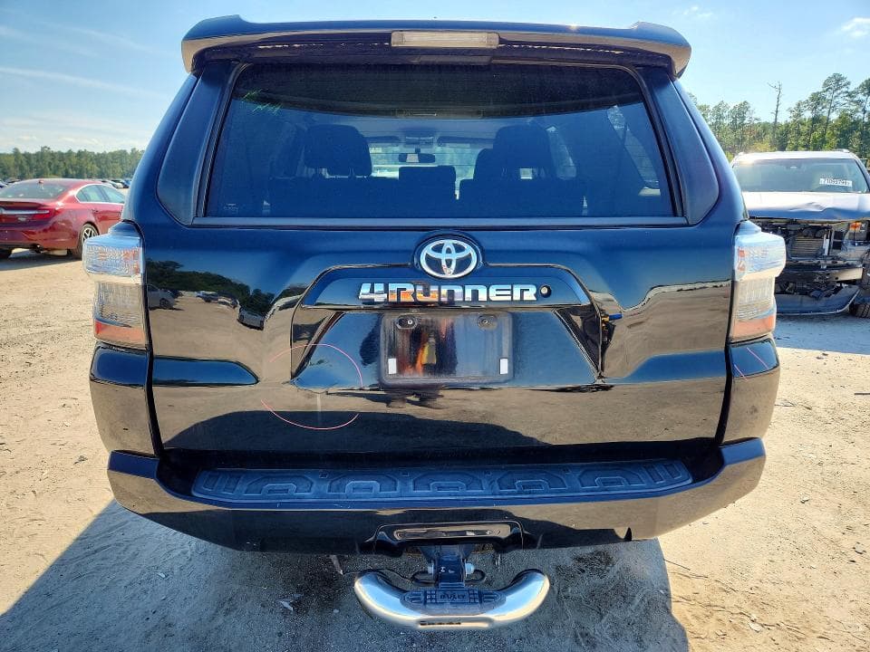 2018 TOYOTA 4RUNNER SR5 6