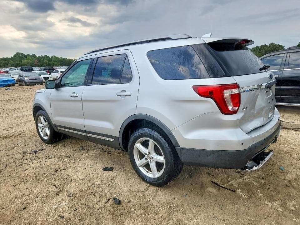 2017 FORD EXPLORER XLT 2
