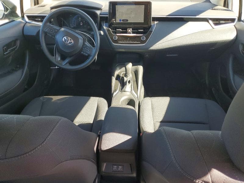 2026 TOYOTA COROLLA LE 8