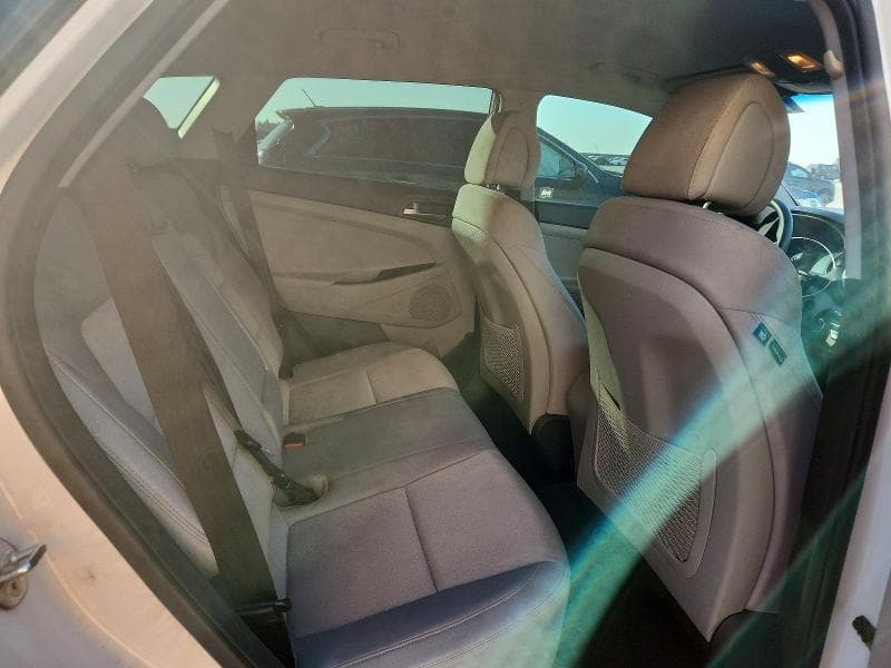 2018 HYUNDAI TUCSON SE 11