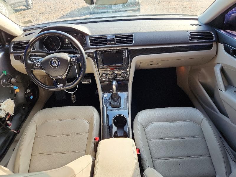2019 VOLKSWAGEN PASSAT SE R-LINE 8