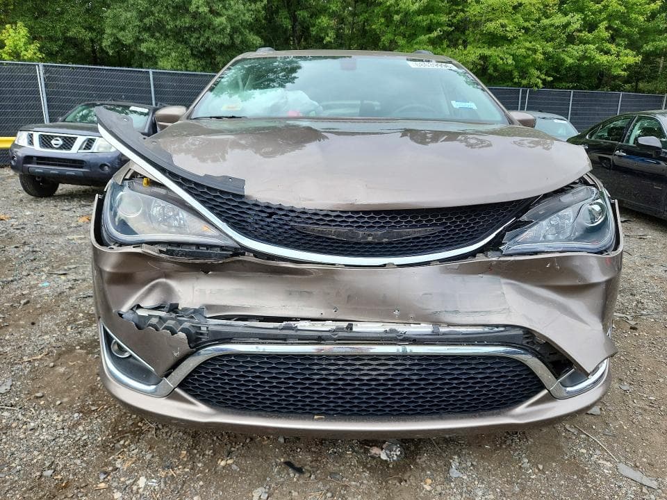 2017 CHRYSLER PACIFICA TOURING L 5
