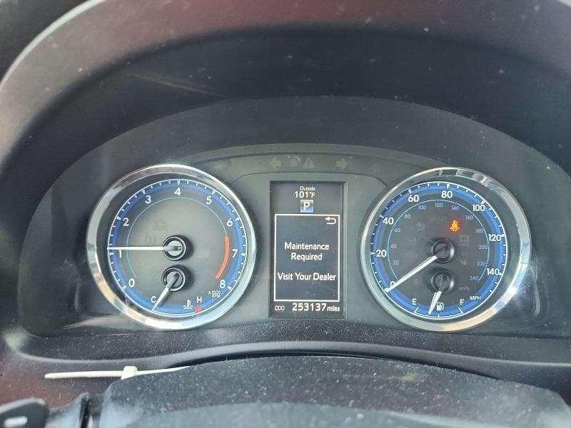 2019 TOYOTA COROLLA SE 9