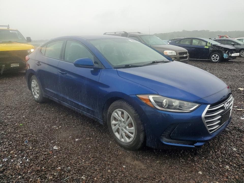 2017 HYUNDAI ELANTRA SE 4