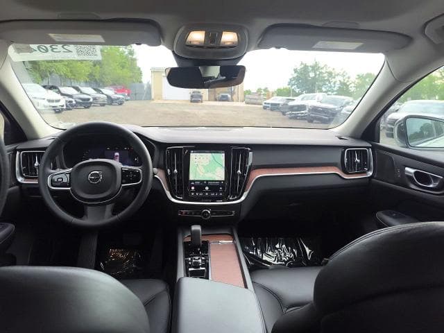 2024 VOLVO S60 PLUS 9